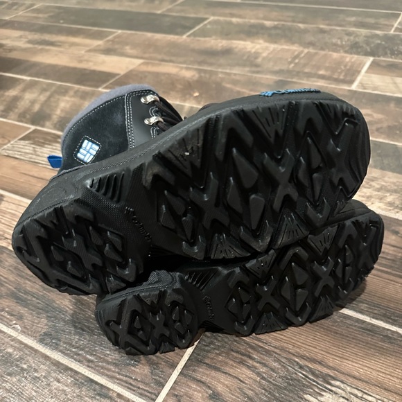 COLUMBIA YOUTH BOY'S SNOW BOOTS Sz 4 - Picture 3 of 4